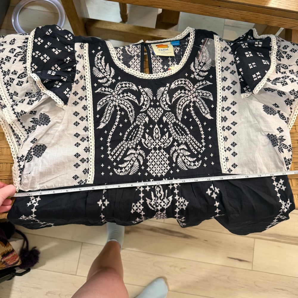 Farm Rio Anthropologie Embroidered Flutter Sleeve Blouse Black White S NWT Boho - Picture 4 of 5